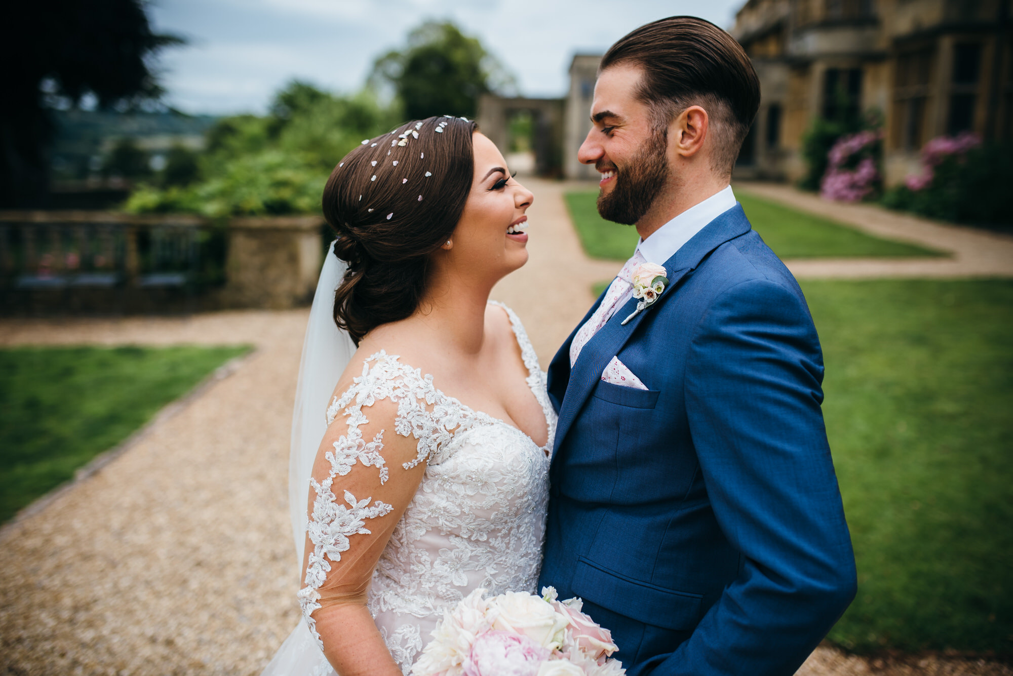 Couple at Coombe Lodge wedding 