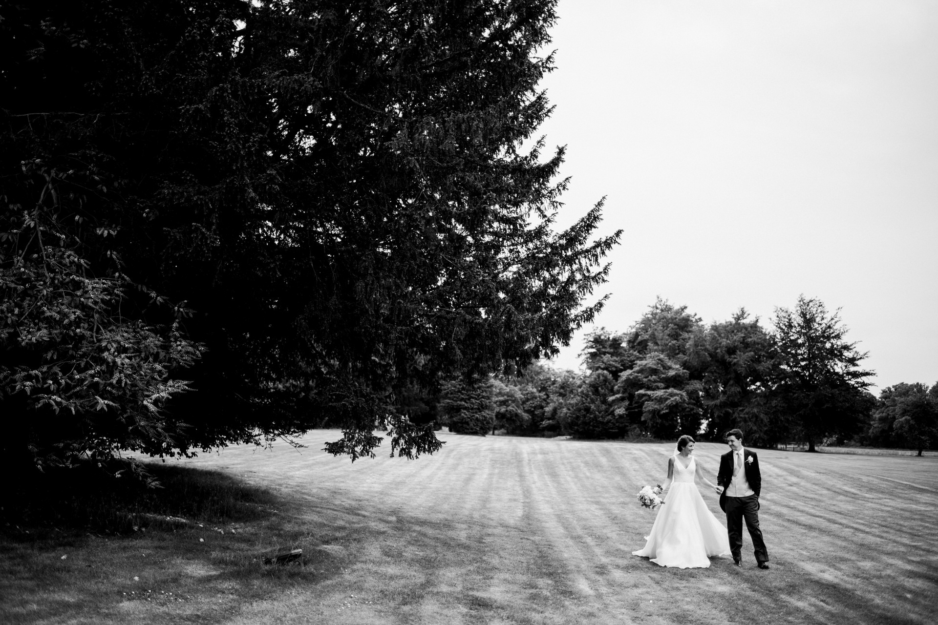 wedding photographer Oakley Hall 